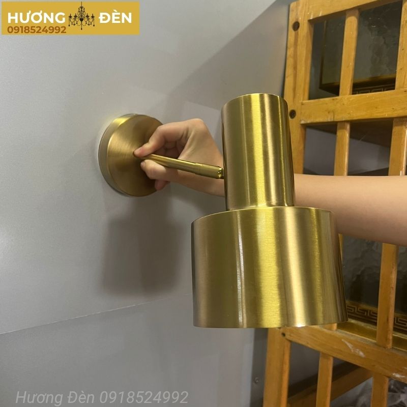 den-tuong-trang-tri-phong-khach-chinh-hang-vk39b